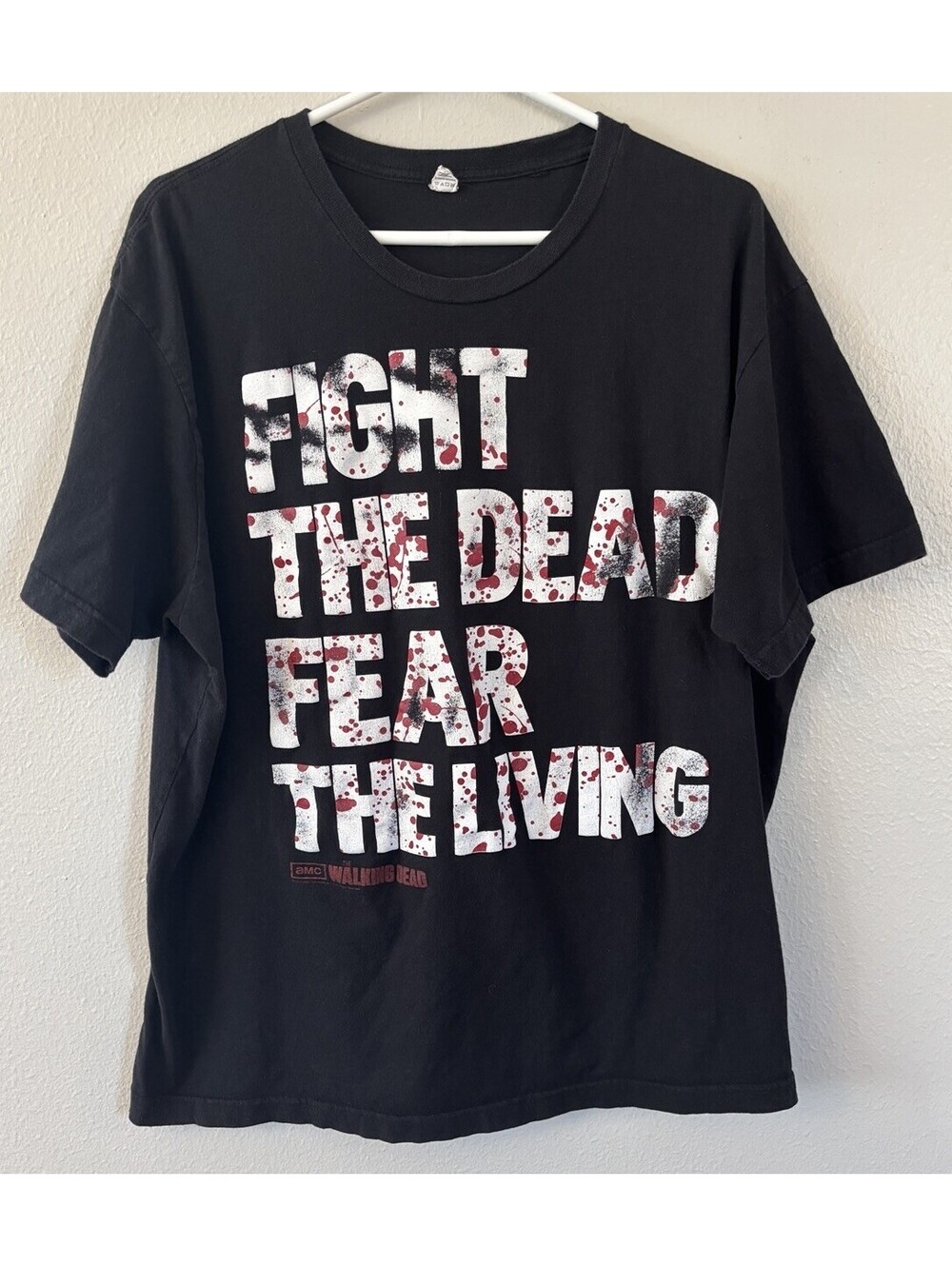 Walking Dead Shirt XXL Black Fight The Dead Fear The Living Mens *Small Hole*